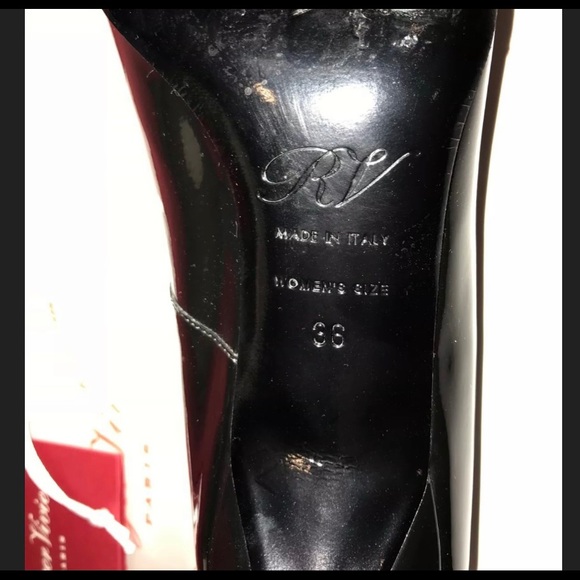 Roger Vivier BelleDeNuit Patent Buckle Pumps Black - Picture 7 of 8